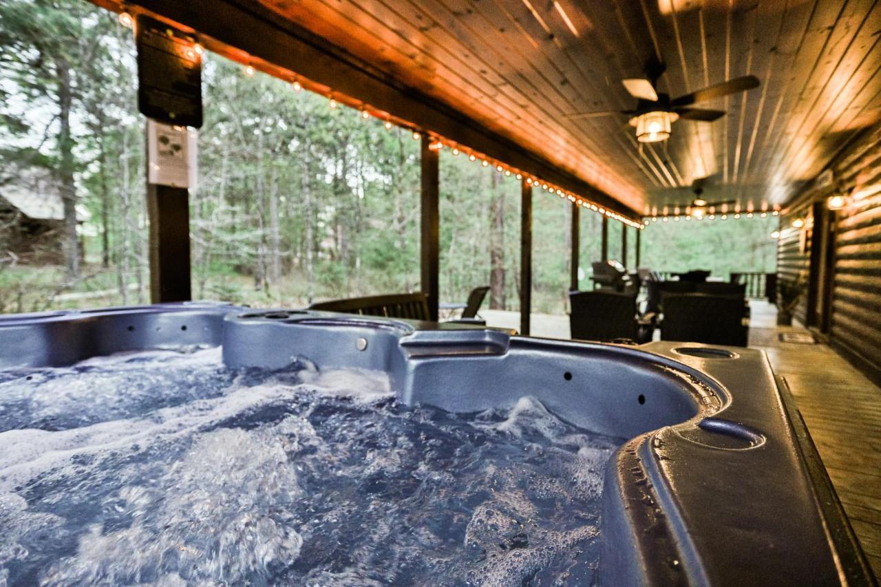 Texas Kind Of Way, Hot Tub, Fireplace, Covered Deck, Pool Table, Game Loft Villa Broken Bow Exterior photo